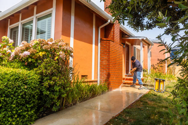 Fence Pressure Washing in Aurora, IN